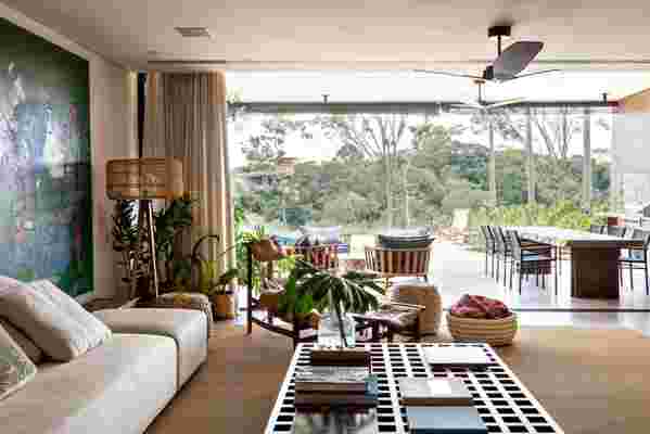 Step Inside a Casually Chic Weekend House Just Outside São Paulo, Brazil