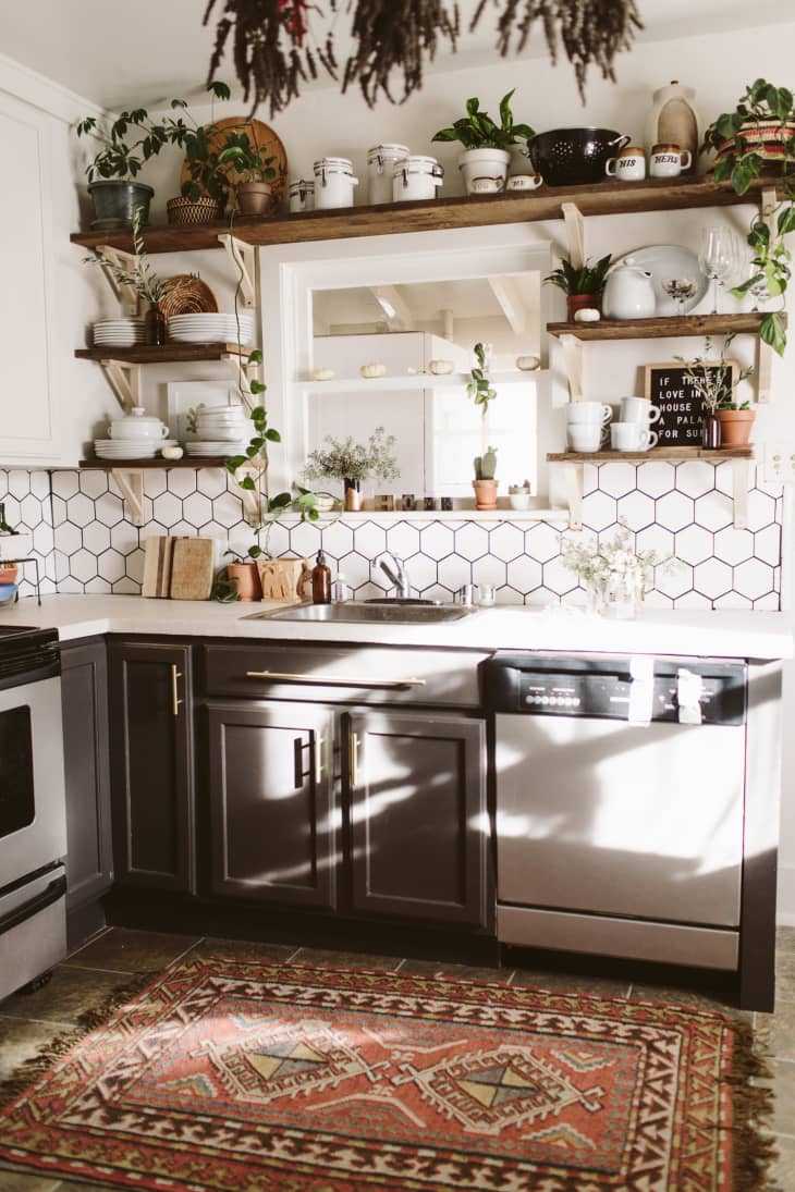 Everything You Need to Know About Having a Rug in Your Kitchen