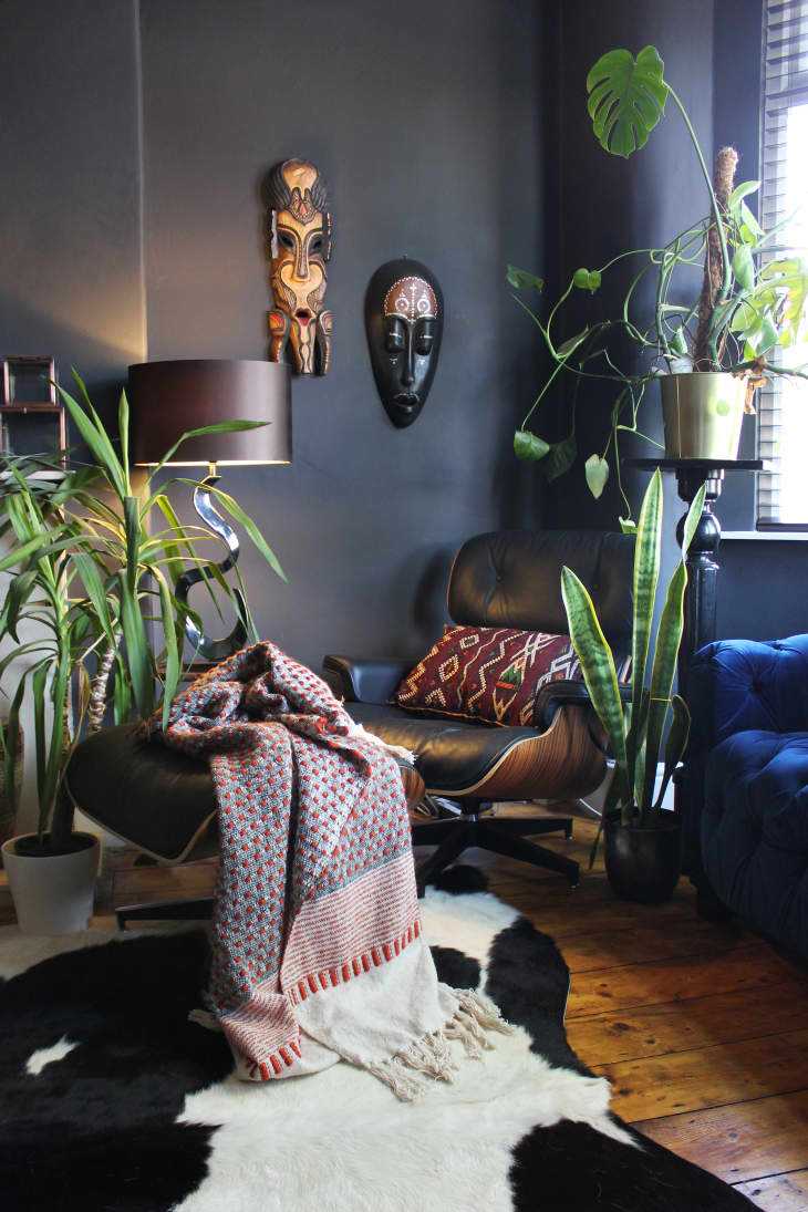 This Former Teenage Goth’ Made the Dreamiest Dark and Moody House on a Budget