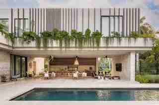 Inside a Magical Florida Home That Looks Like the Fabled Hanging Gardens of Babylon