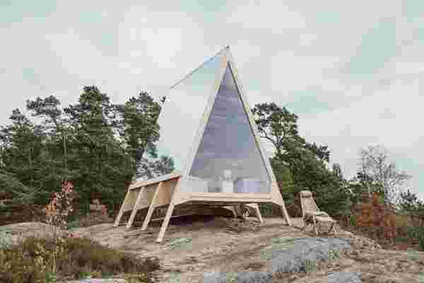 Traditional and cozy A-frame cabins that prove this architectural trend will never fade away!